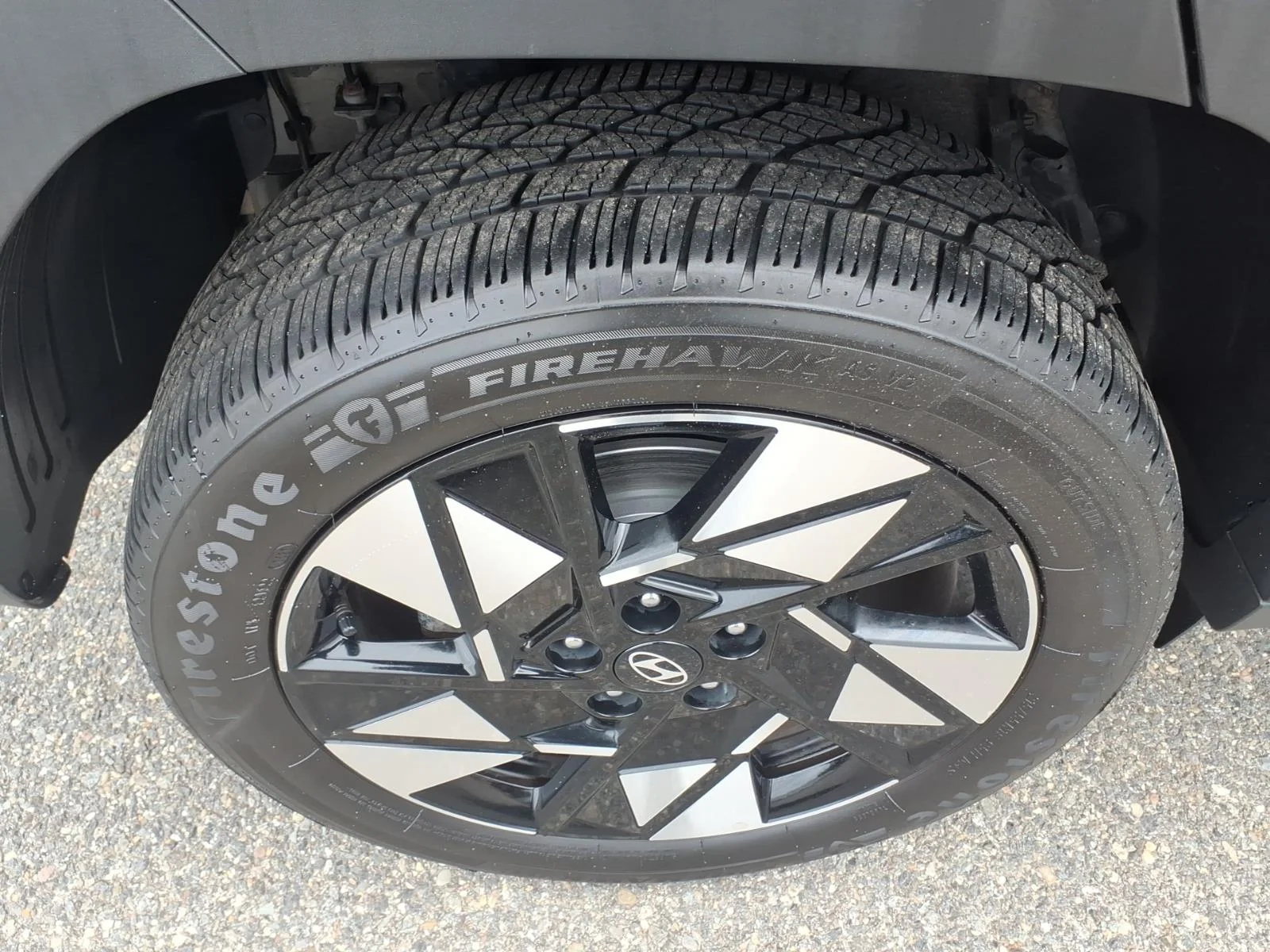 Used 2025 Gray Pearl Hyundai SEL image 11