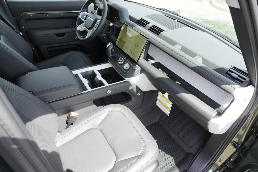 New 2026 Woolstone Green Land Rover S image 22