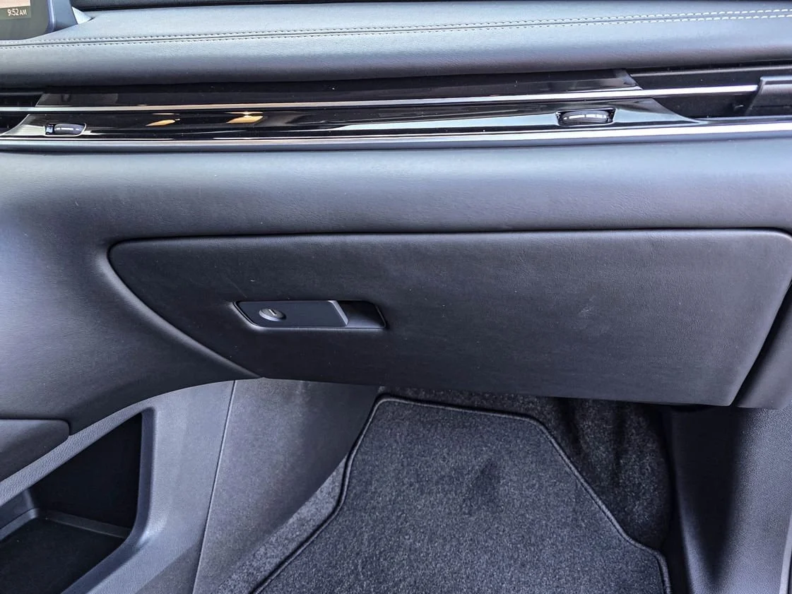 New 2027 MINERAL BLACK INFINITI Luxe AWD image 30