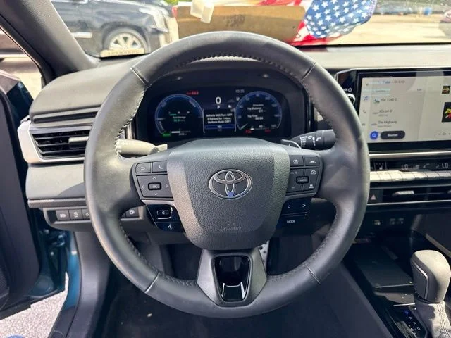 Used 2025  Toyota XSE image 27