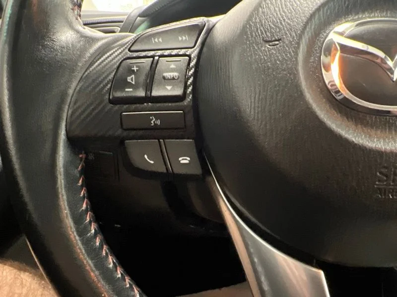 Used 2016 White Mazda i Grand Touring image 22
