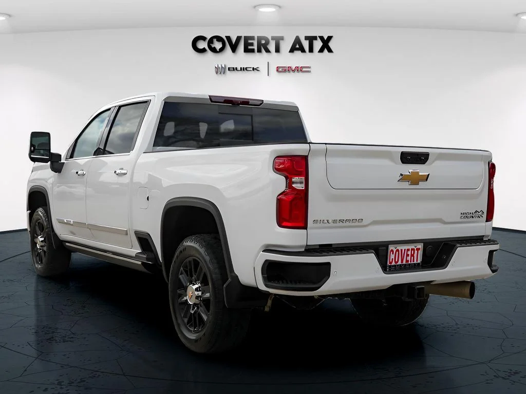Used 2024 White Chevrolet High Country image 6