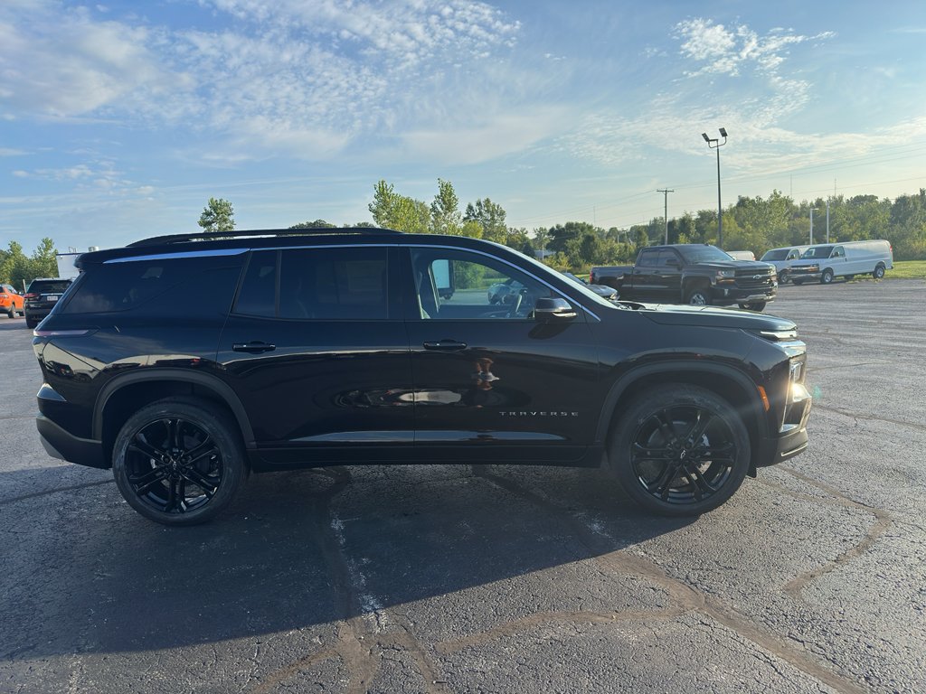 2027 Chevrolet Traverse LT - Photo 9