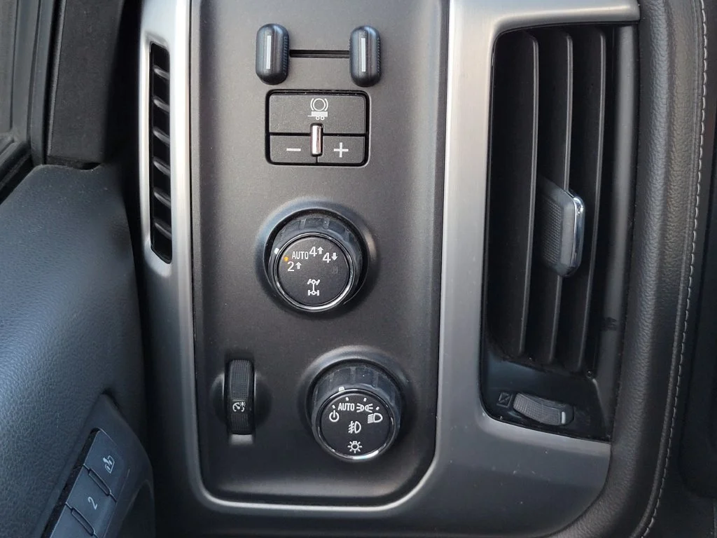 Used 2018 SUMMIT WHITE GMC SLT image 28