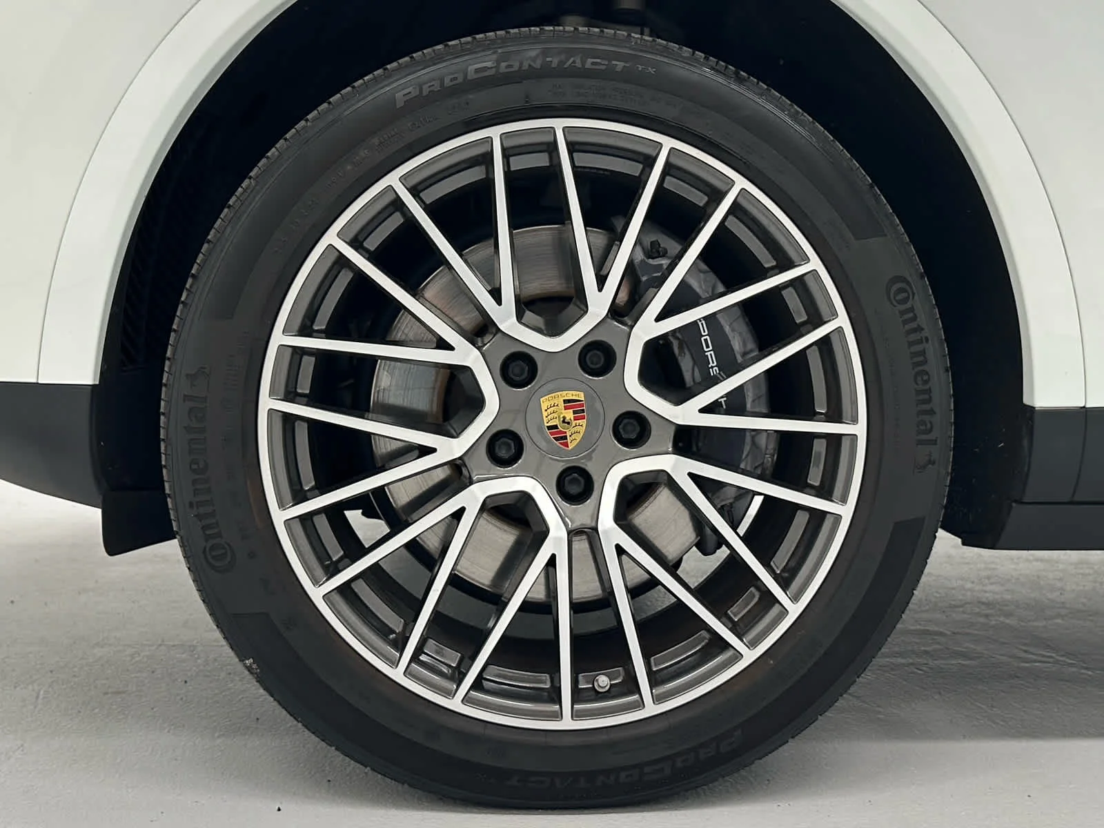 Used 2021 White Porsche  image 9