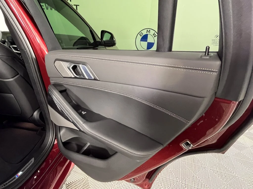 Used 2026 Red Metallic BMW xDrive40i image 26