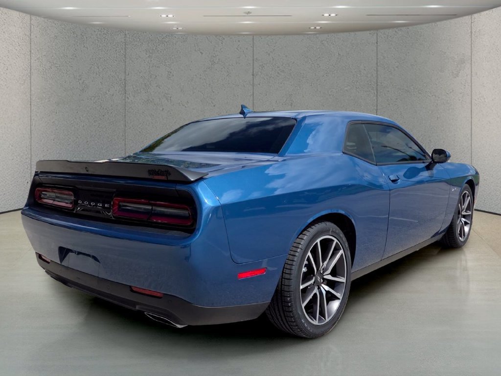 Certified Used 2023 Frostbite Dodge R/T image 6