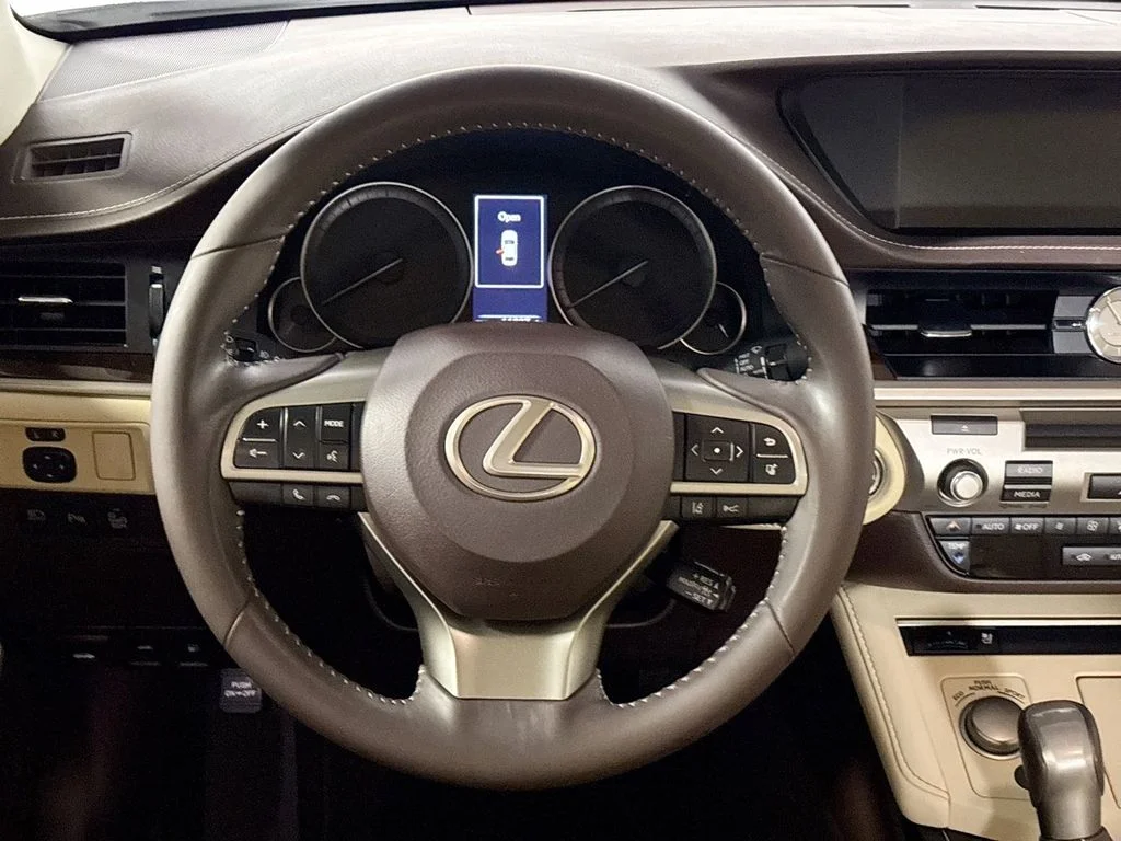 Used 2018 White Pearl Lexus 350 image 13