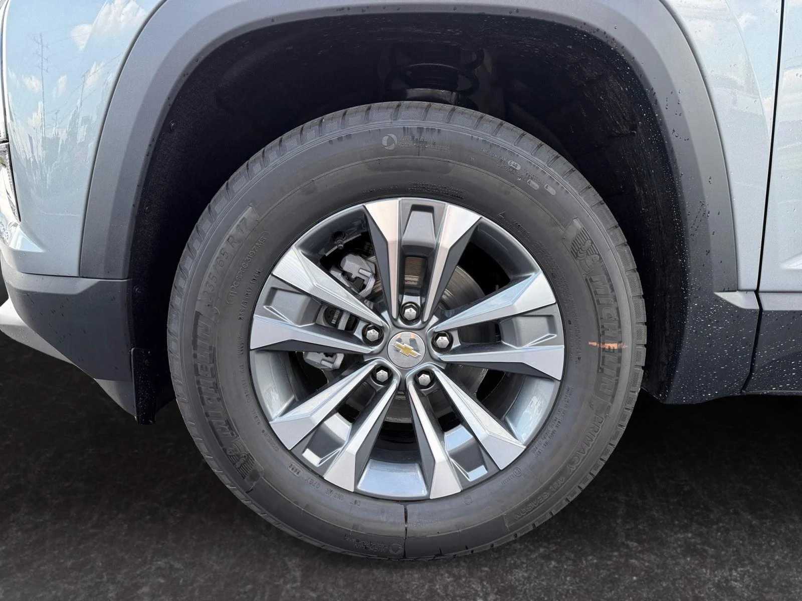 2027 Chevrolet Equinox LT - Photo 25