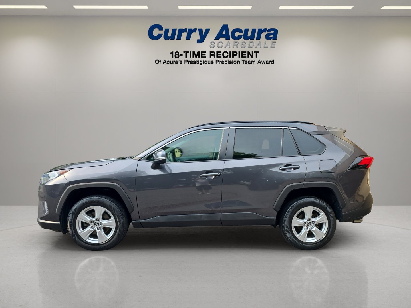 Used 2019 Gray Toyota XLE AWD image 2