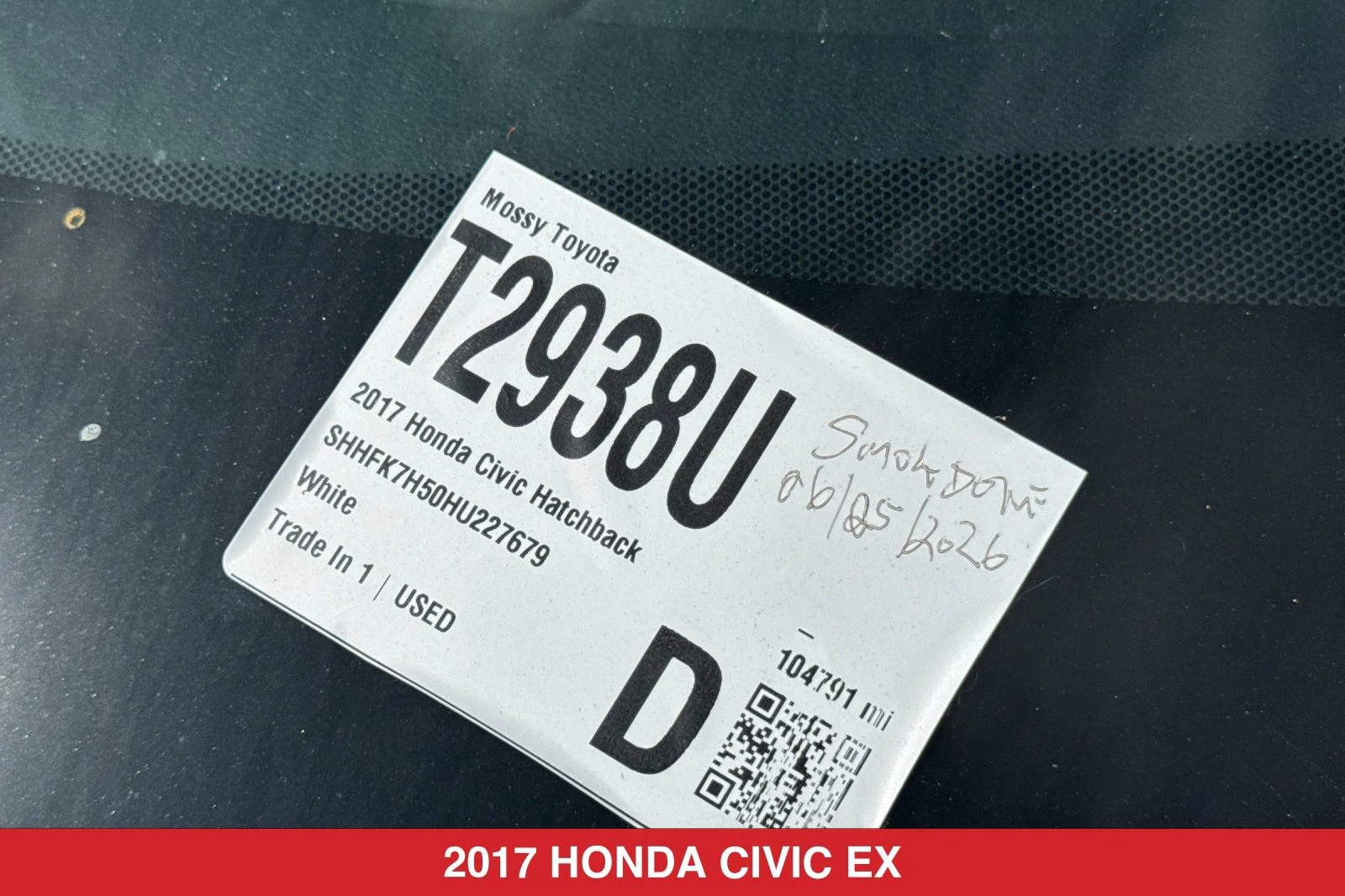 Used 2017 White Honda EX image 2