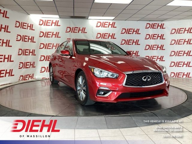 2023 INFINITI Q50 LUXE