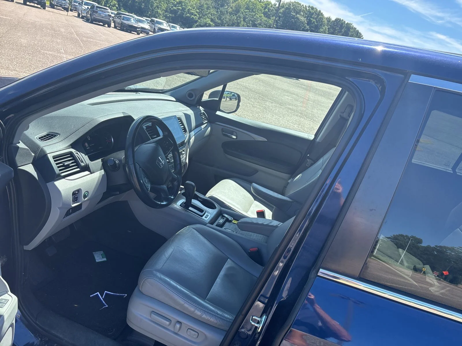 Used 2019 Blue Honda EX-L image 8