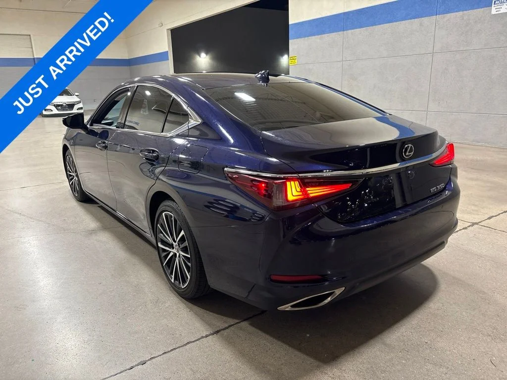 Used 2022 Mica Lexus 350 image 4