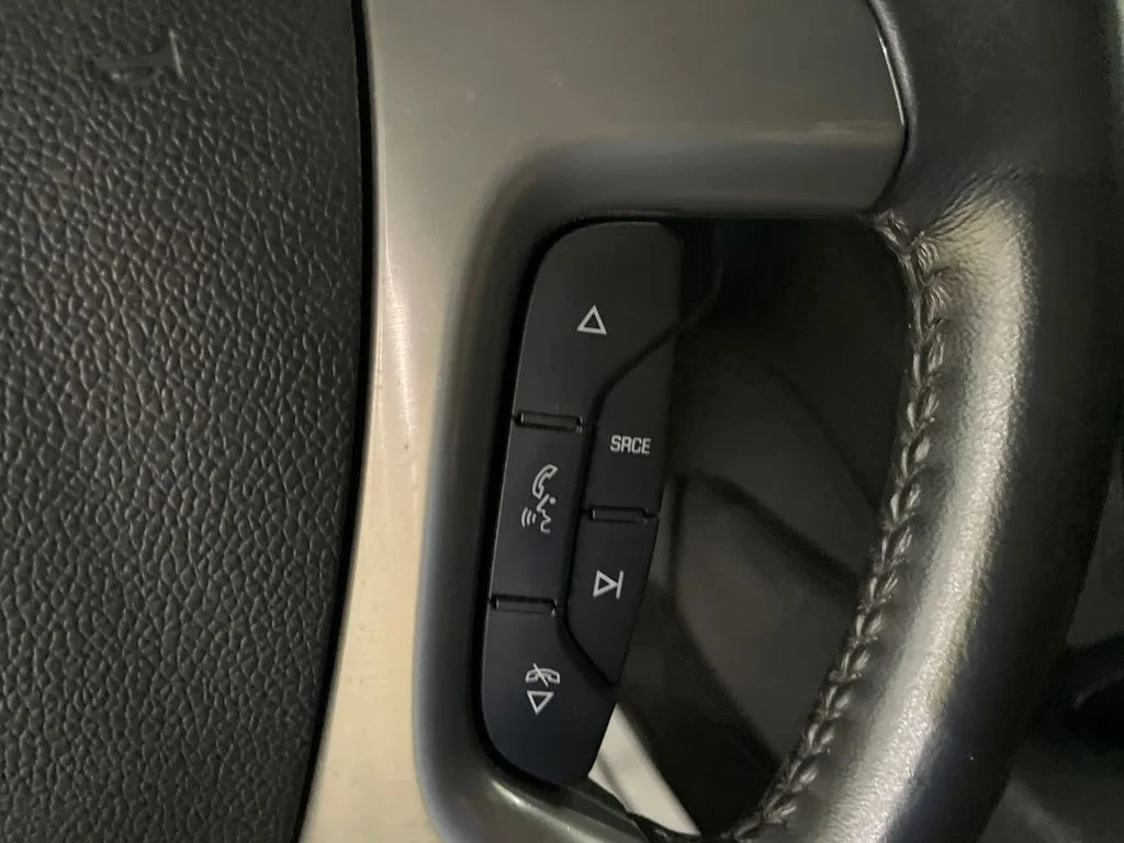 Used 2012 CARBON BLACK METALLIC GMC SLT image 15