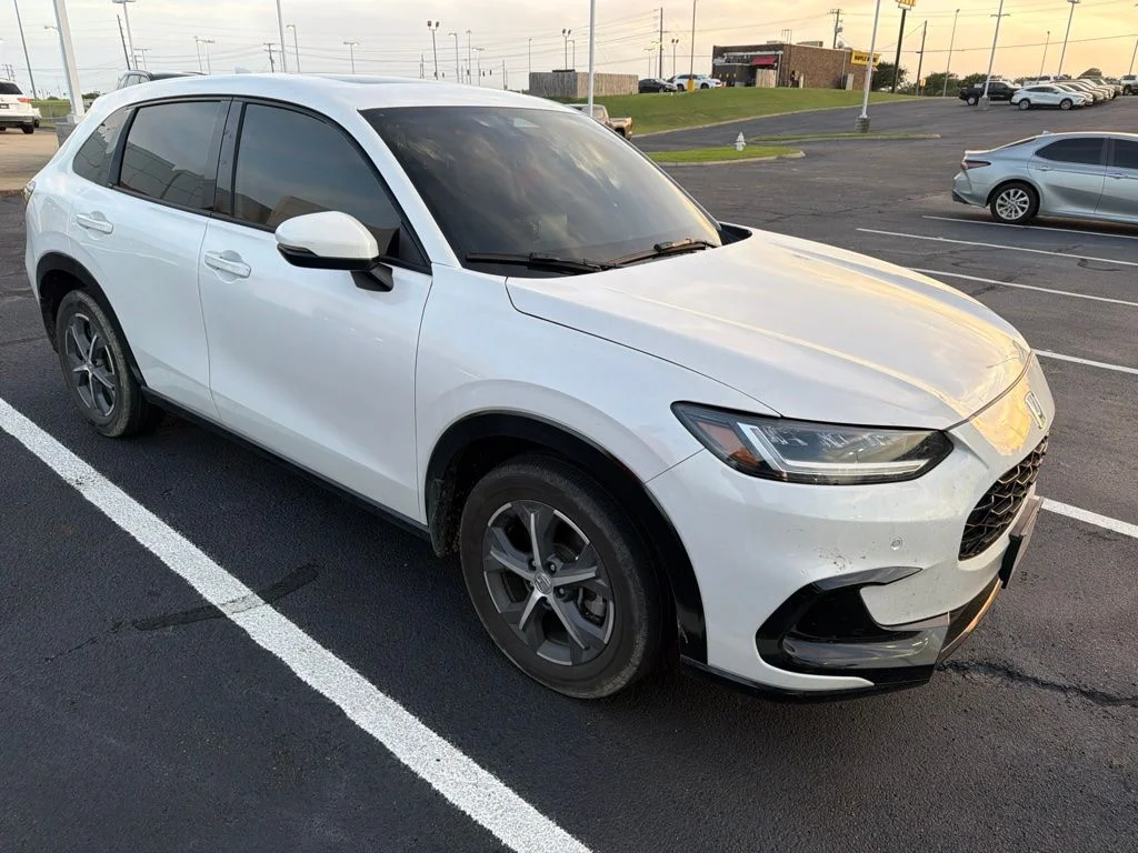 Used 2024 White Honda EX-L image 2