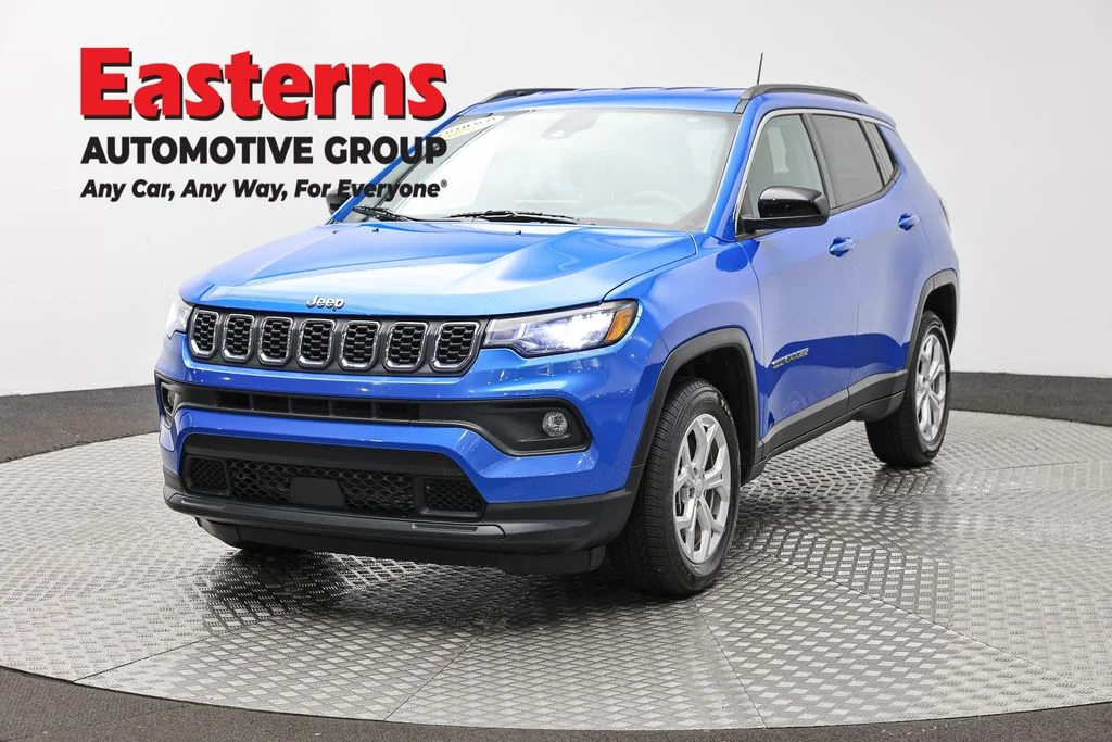 Used 2024 Blue Jeep Latitude image 1
