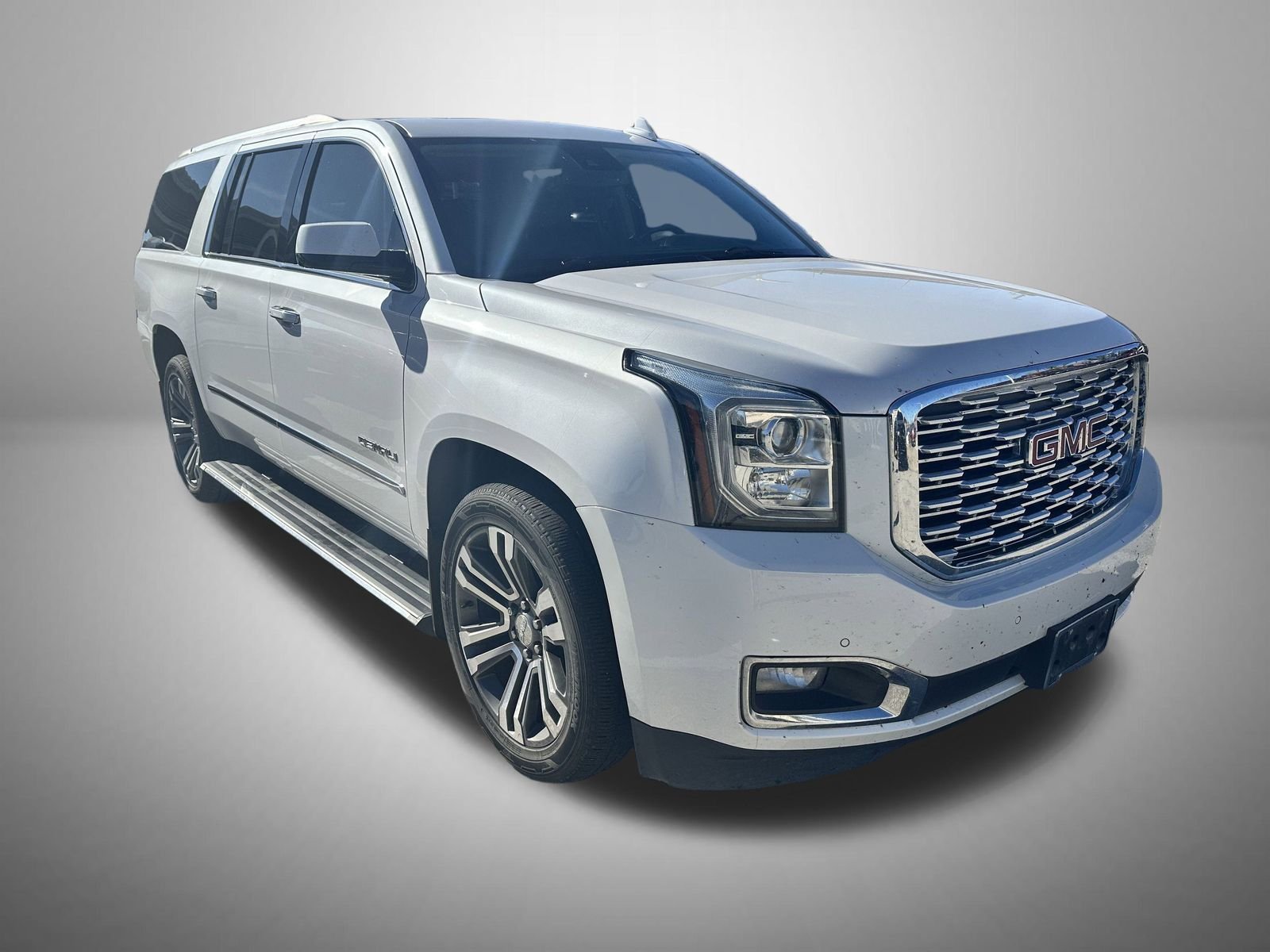 2020 Gmc Yukon XL Denali photo 2