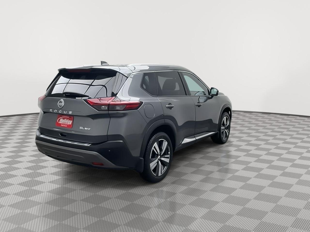 Used 2021 Gun Metallic Nissan SL image 37