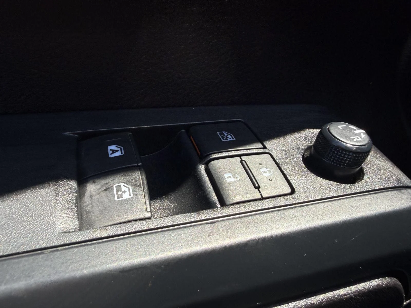 Used 2020 Super White Toyota SR5 image 14