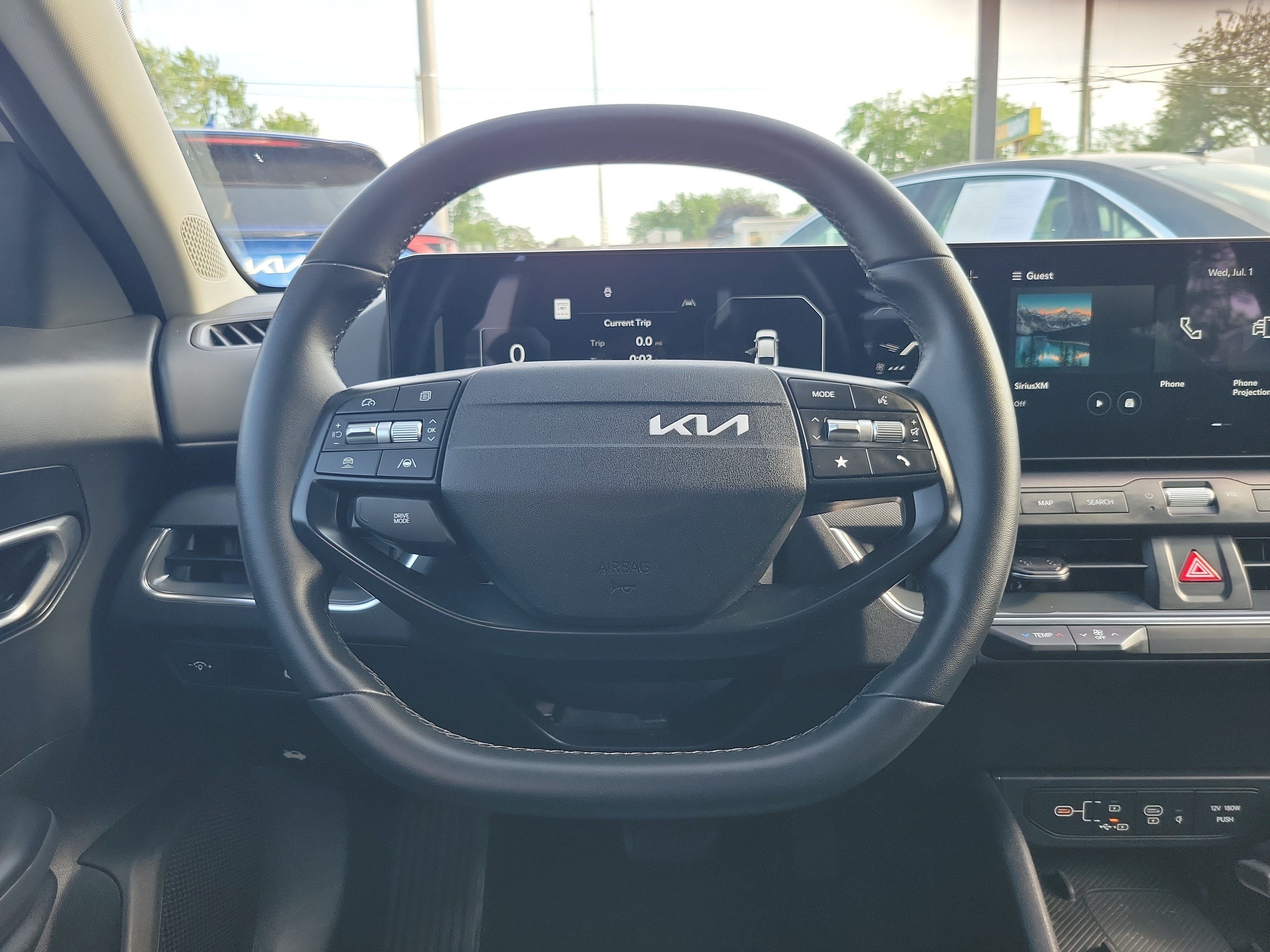 Certified Used 2025 Snow White Pearl Kia EX image 15