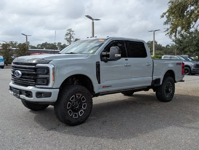 Used 2025 Avalanche Ford Platinum image 7