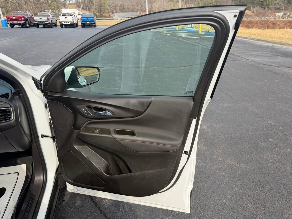 Used 2024 Summit White Chevrolet RS image 43