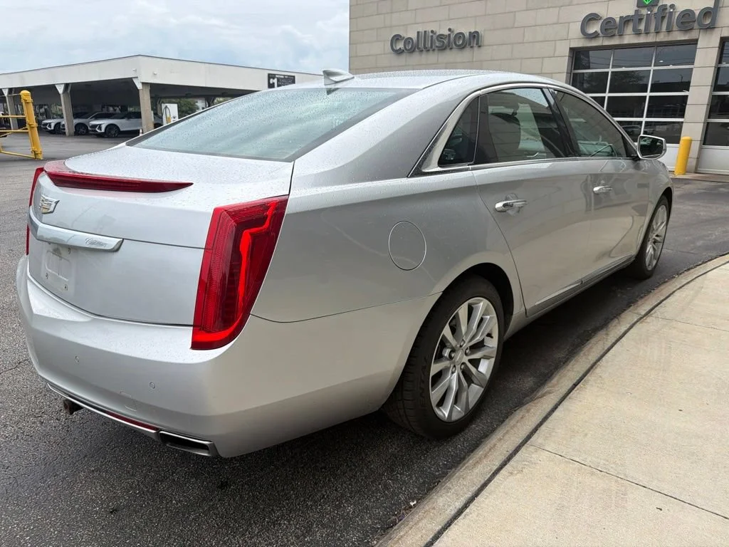 Used 2016 Cadillac XTS Luxury Collection with VIN 2G61M5S37G9157458 for sale in Beachwood, OH