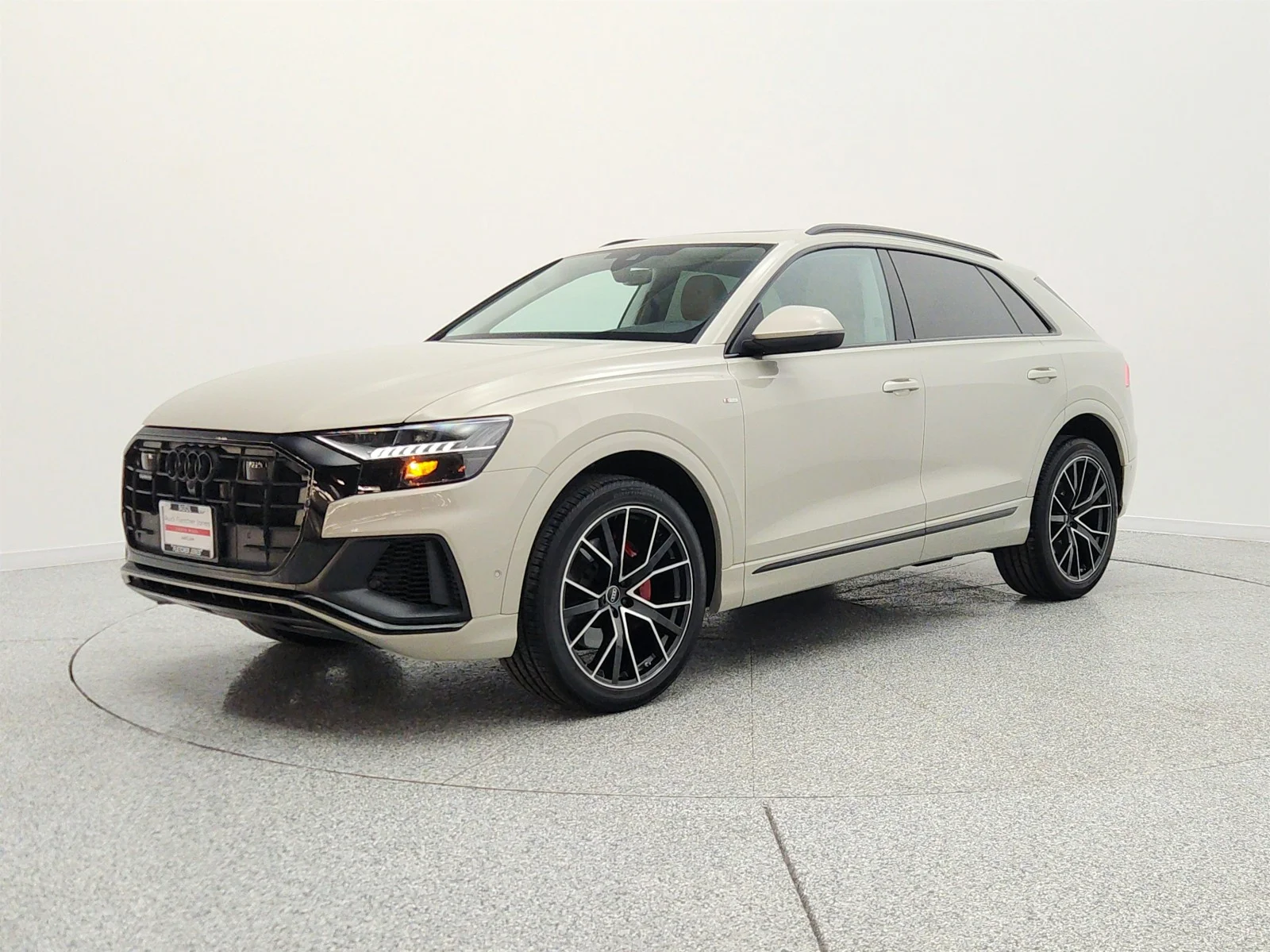 2023 Audi Q8 55 Premium Plus Tiptonic quattro's photo