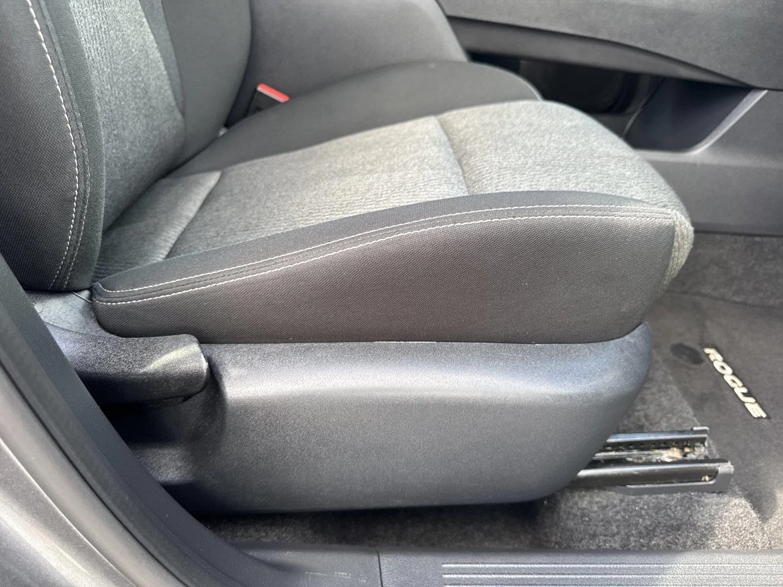 Used 2025 Gun Metallic Nissan SV image 37