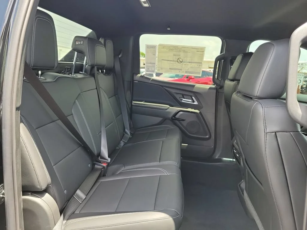 New 2026 Black Chevrolet LT - Standard Range image 25