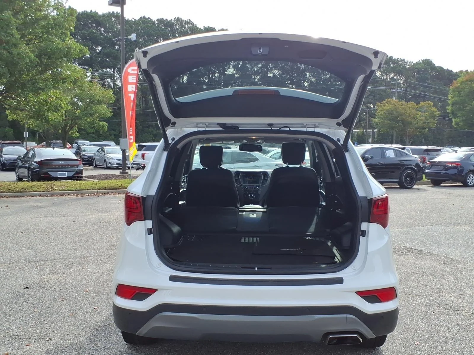 Used 2017 Frost White Pearl Hyundai 2.4L image 32