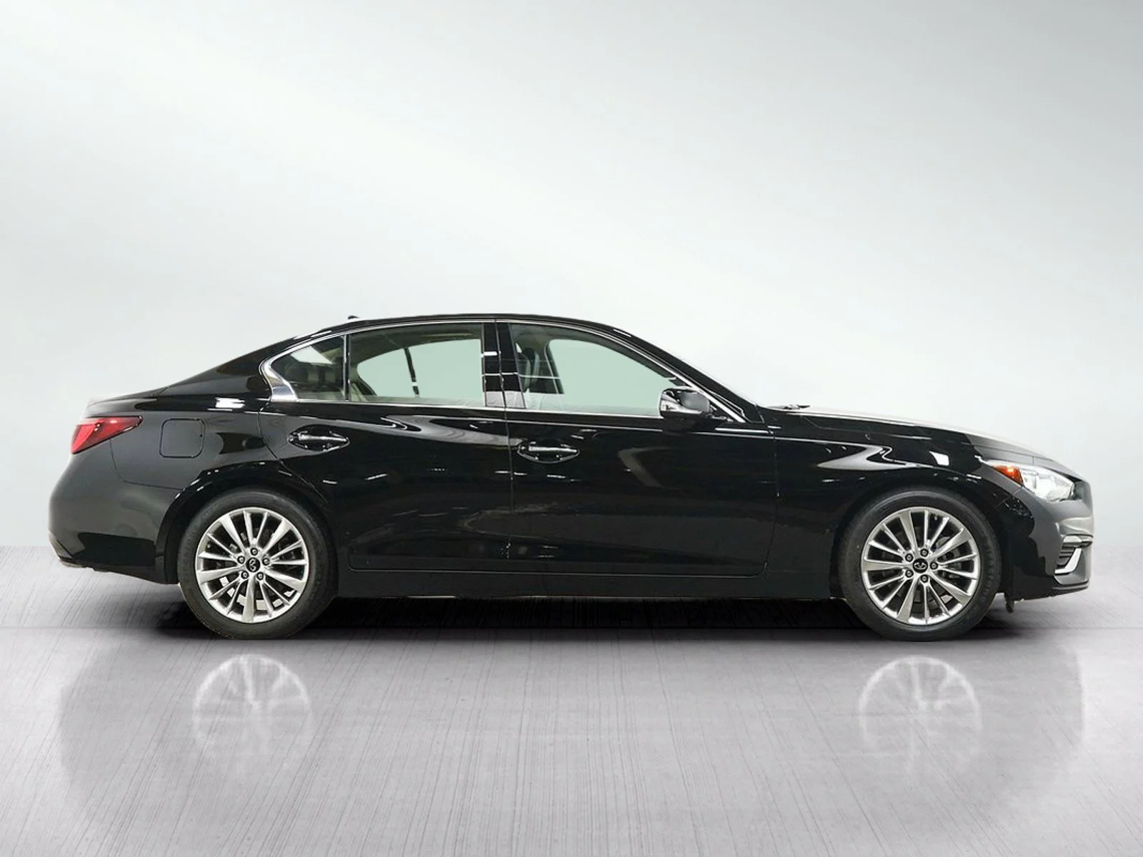 Used 2021 Black Obsidian INFINITI 3.0t LUXE image 6