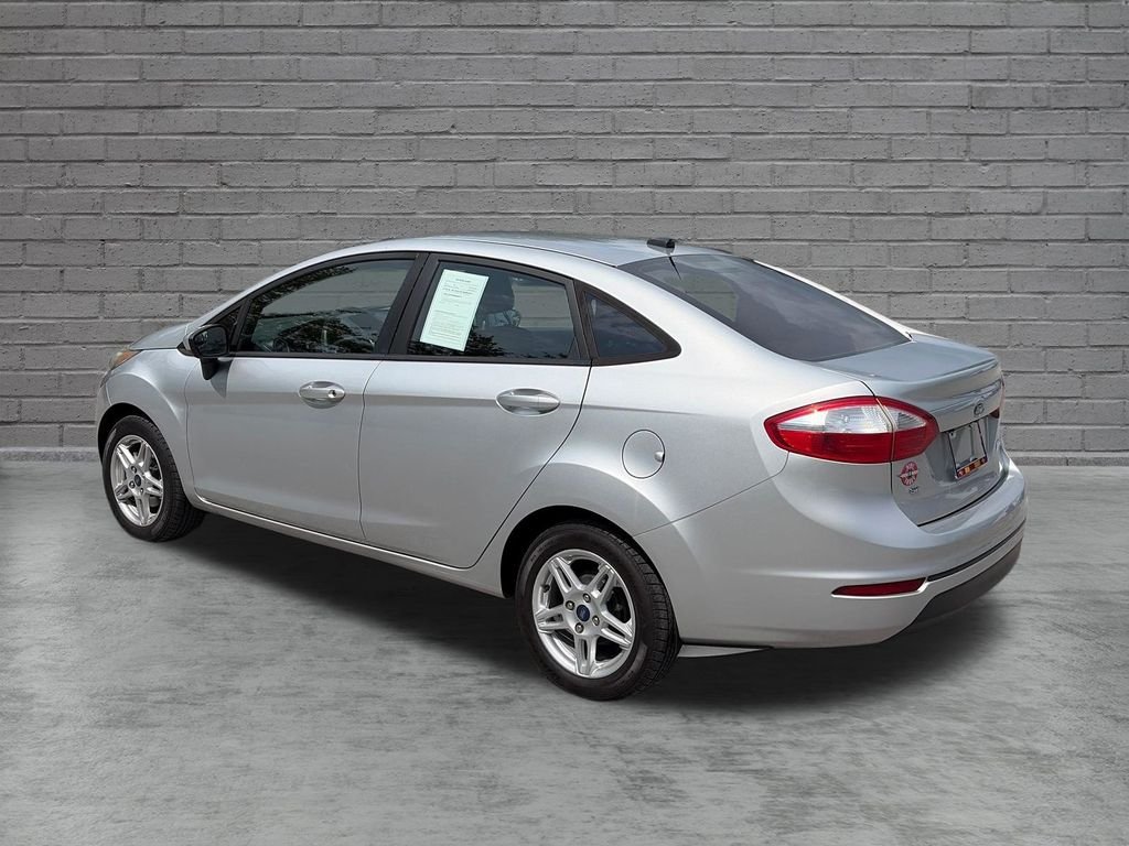 Used 2018 Silver Ford SE image 4