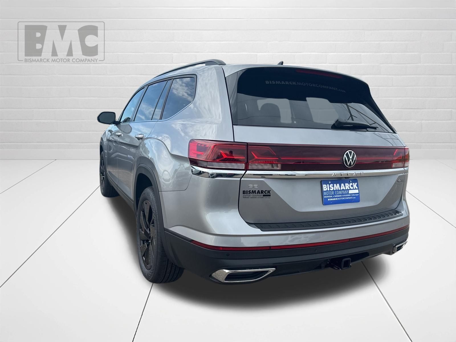 New 2026 Silver Volkswagen 2.0T SE w/Technology image 4