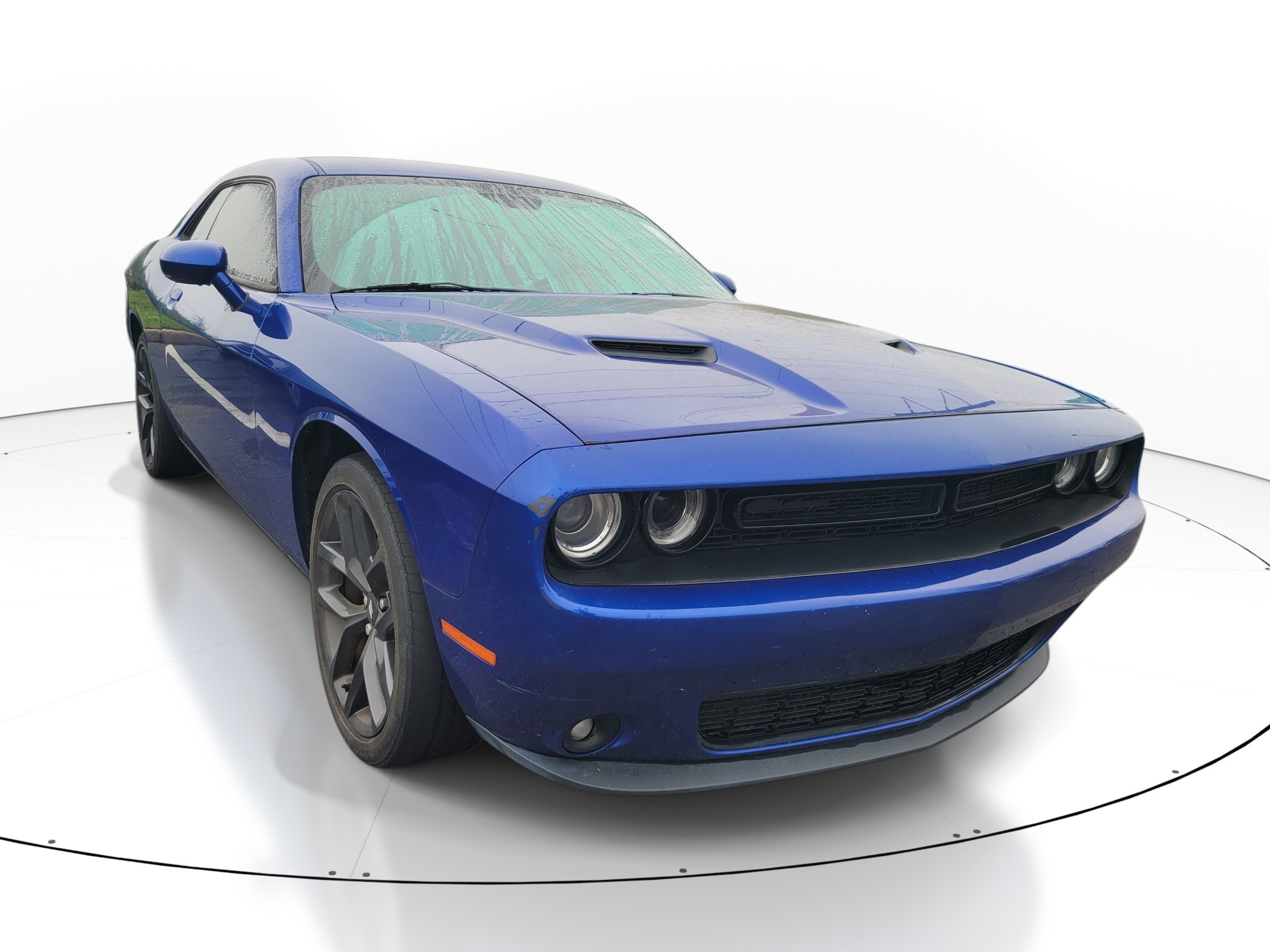 Used 2021 Indigo Blue Dodge SXT image 1