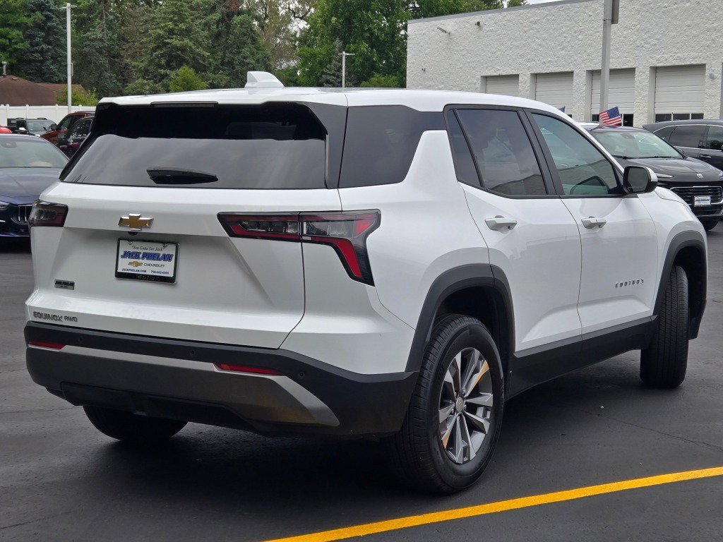 2025 Chevrolet Equinox LT - Photo 10