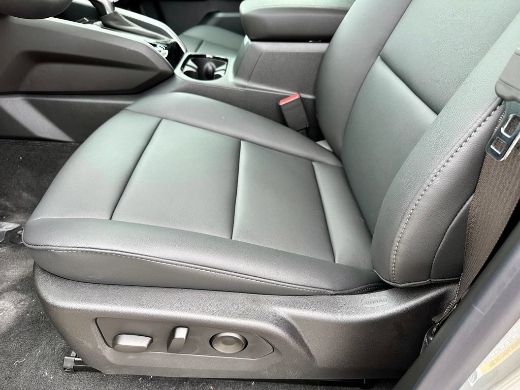 2026 Chevrolet Colorado LT - Photo 16