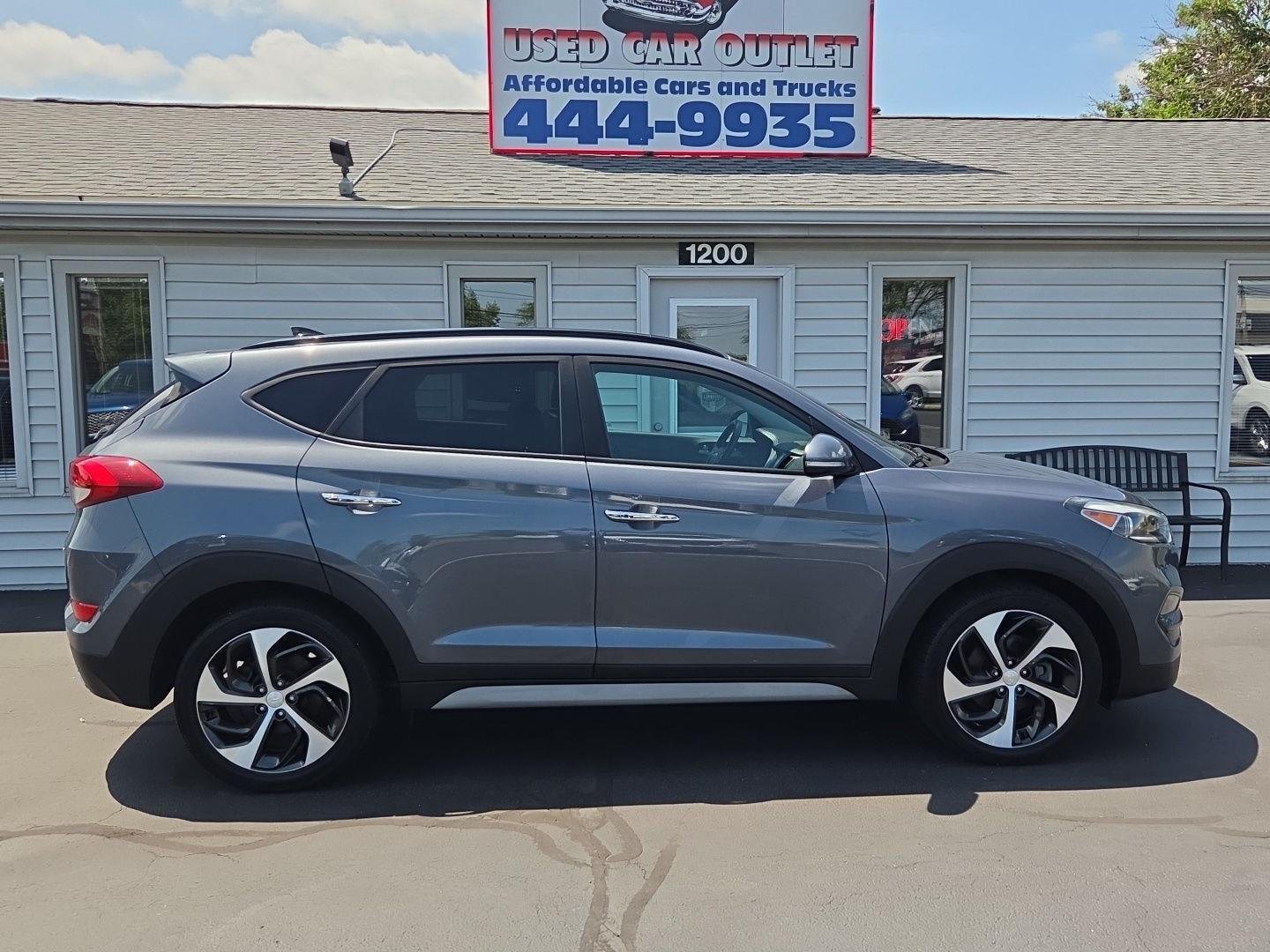 Used 2018 Hyundai Tucson Limited with VIN KM8J33A27JU704179 for sale in Washington, IL