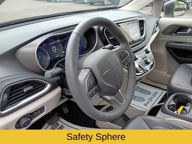 Used 2023 Gray Chrysler Touring L image 13