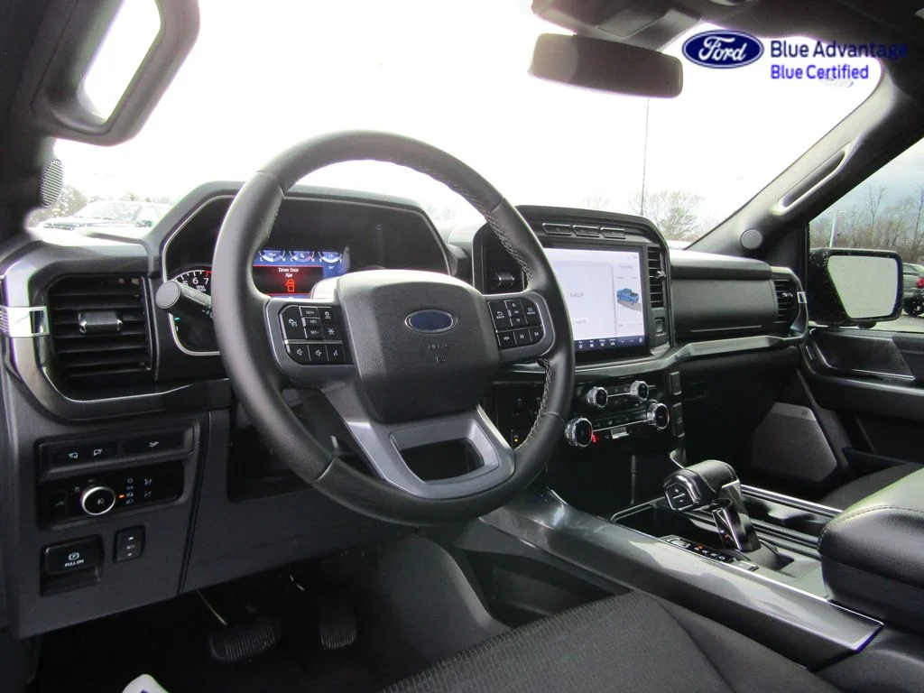 Certified Used 2023 Avalanche Ford XLT image 3