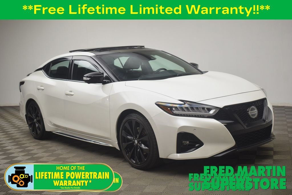 2021 Nissan Maxima SR's photo