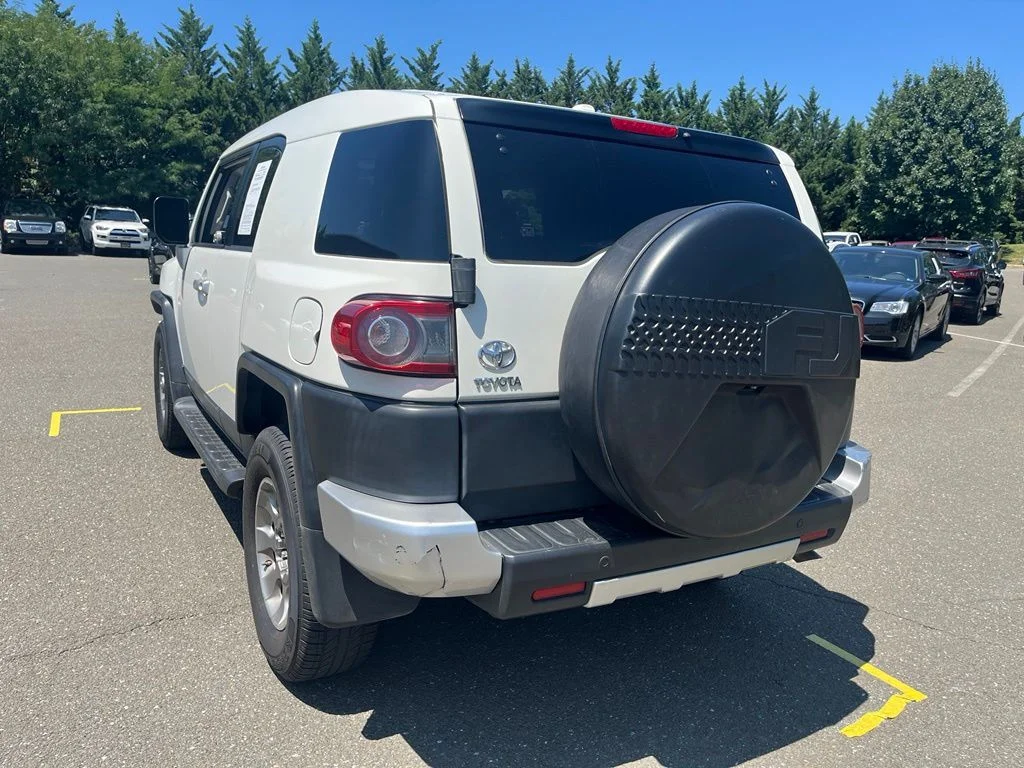 Used 2013 White Toyota Base image 5