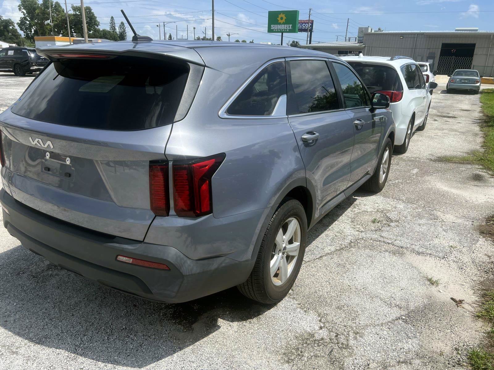 Used 2023 Everlasting Silver Kia LX image 5