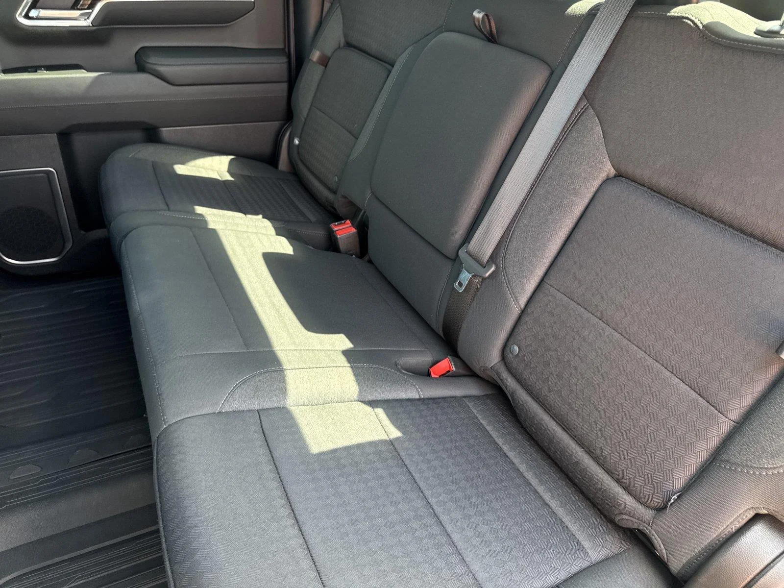 Used 2023 TITANIUM RUSH METALLIC GMC Elevation image 33