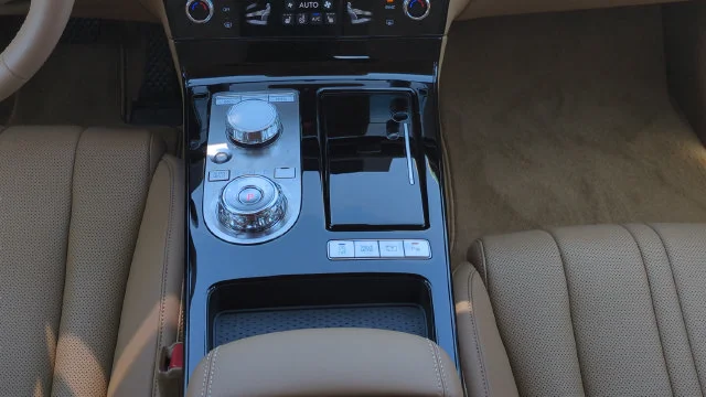 Used 2025 Silver Genesis 2.5T image 14