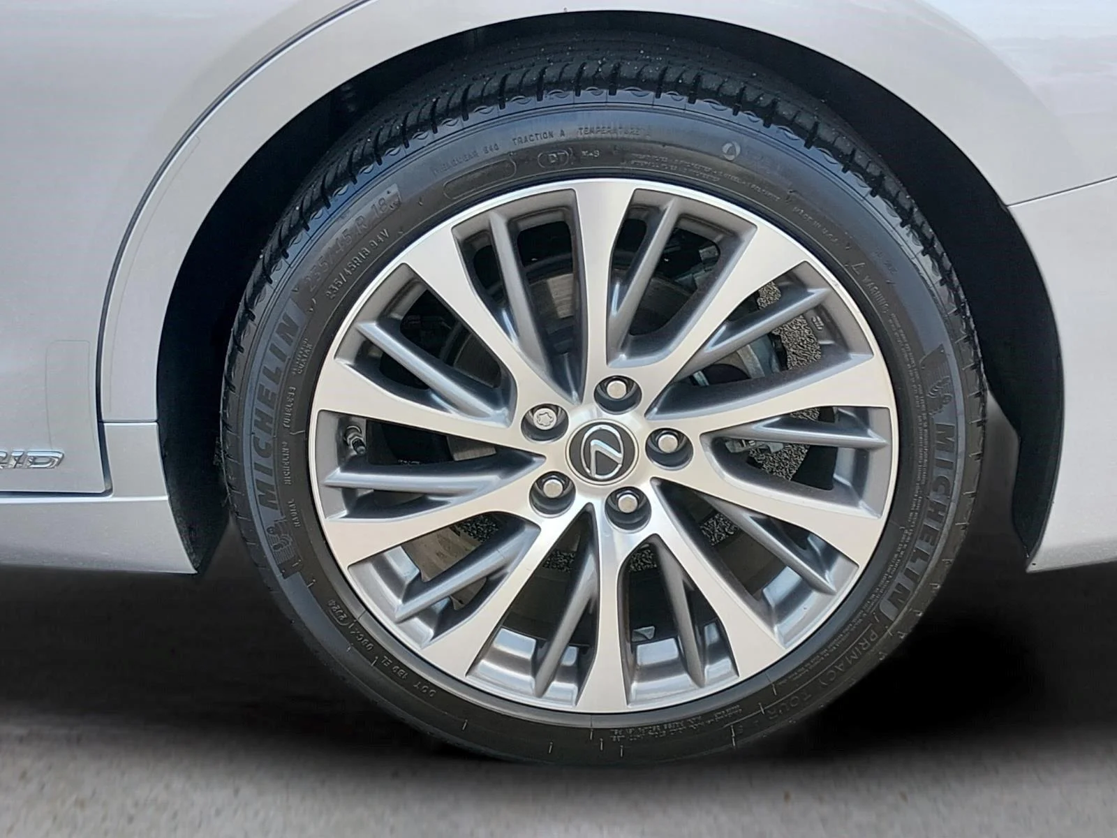 Used 2021 Silver Lining Metallic Lexus ES 300h image 12