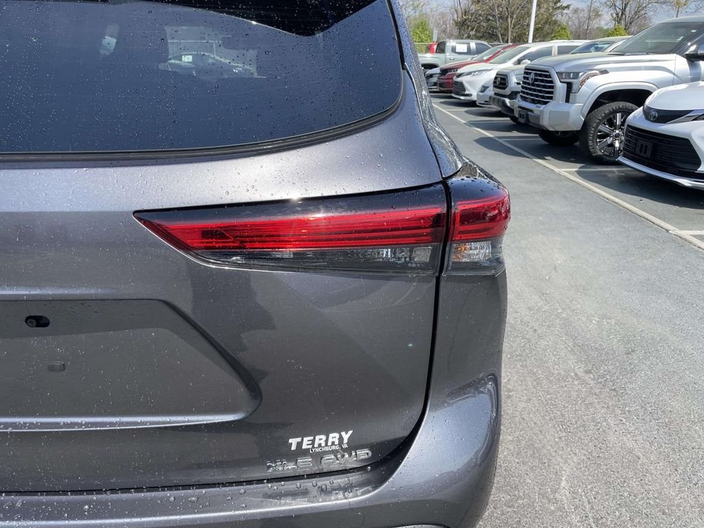 2023 Toyota Highlander XLE - Photo 17