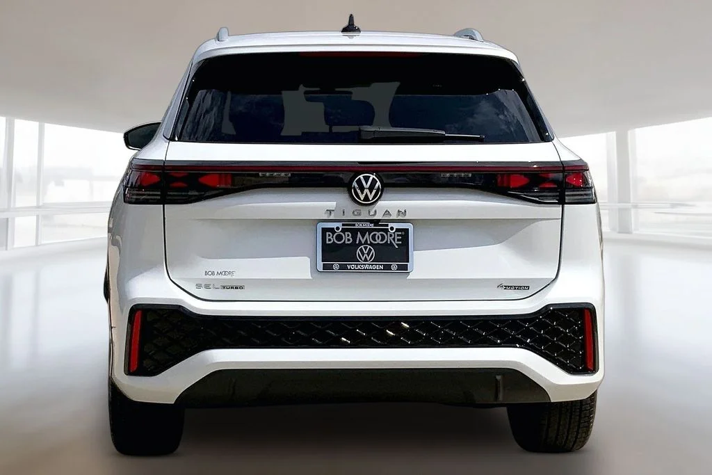 New 2026 Opal White Pearl Volkswagen SEL R-Line Turbo image 4