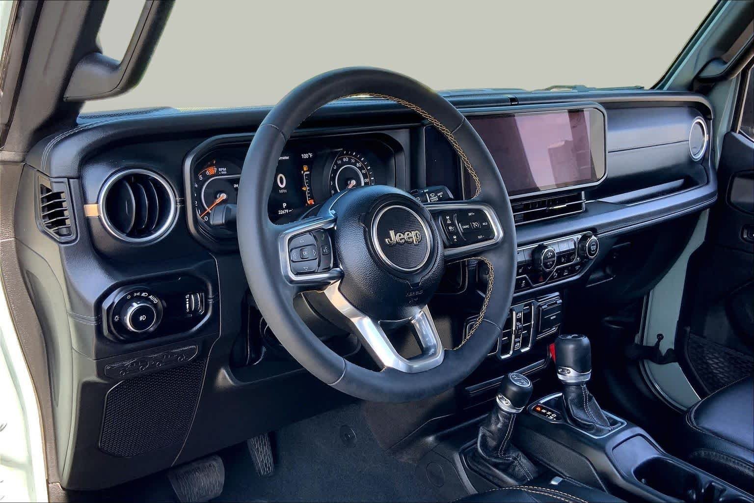 Used 2024 Earl Clearcoat Jeep Sahara image 17